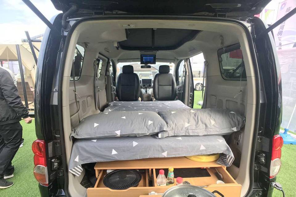 富士NV200