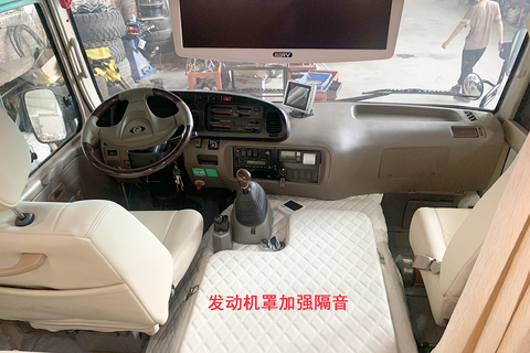 驾驶舱