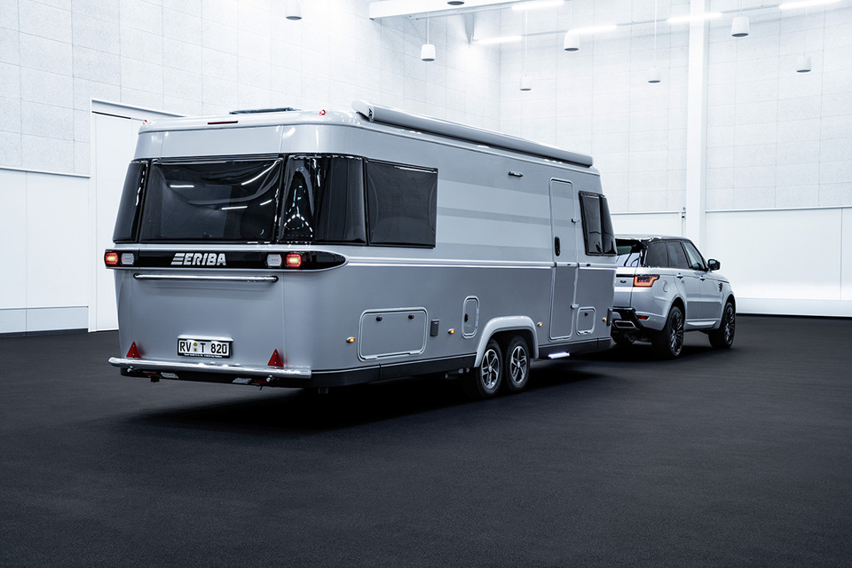 TOURING 820
