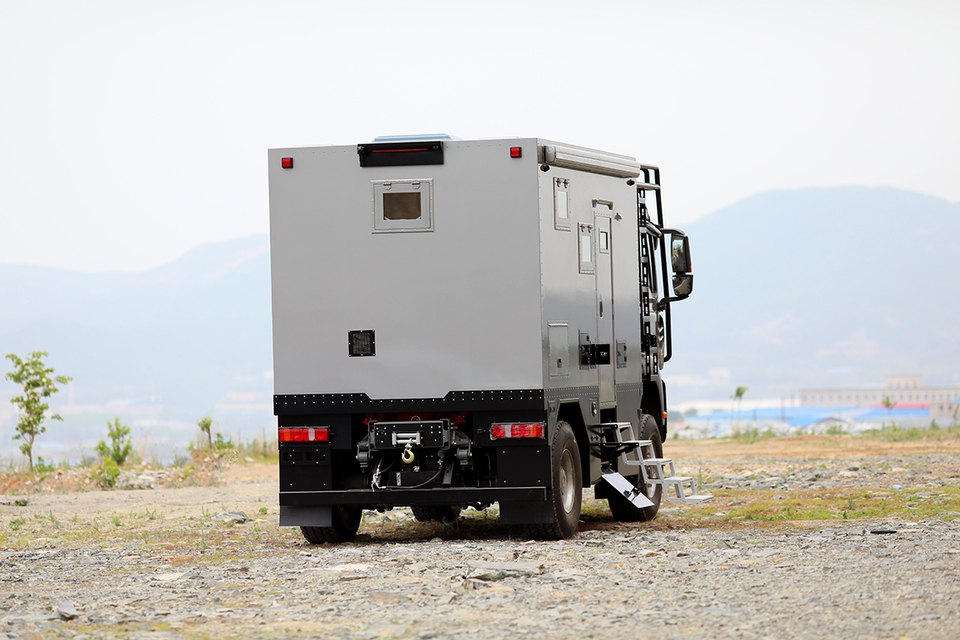 4×4重型越野房车
