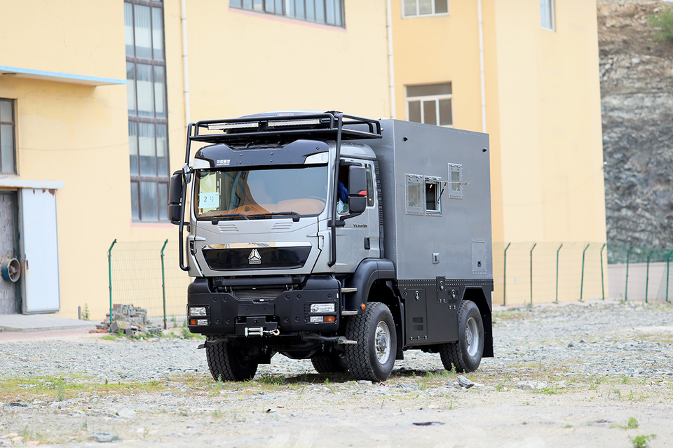 4×4重型越野房车