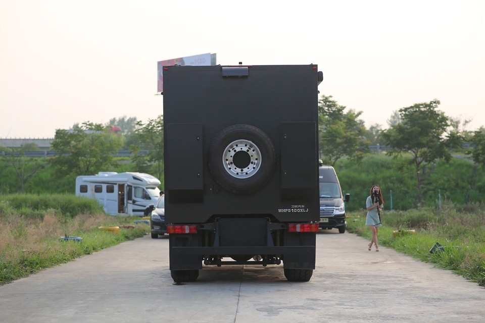 威尔德越野房车