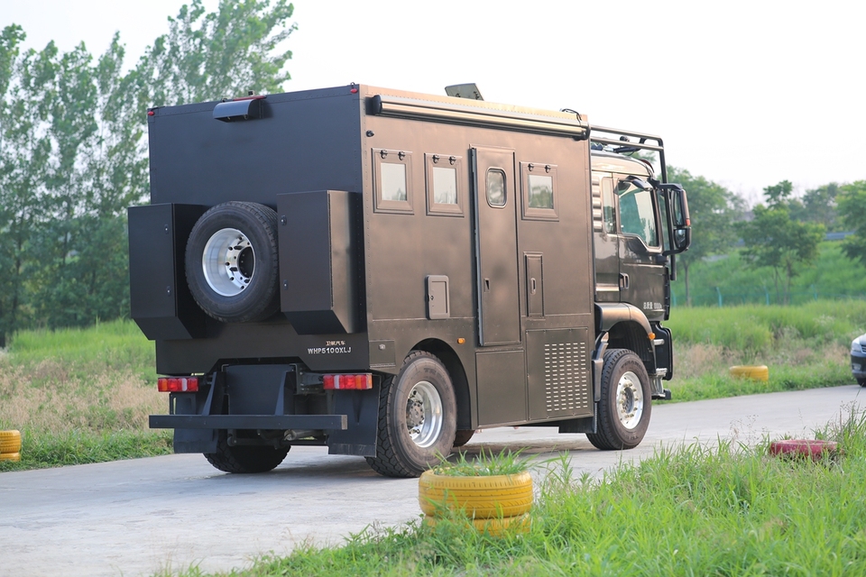 威尔德越野房车