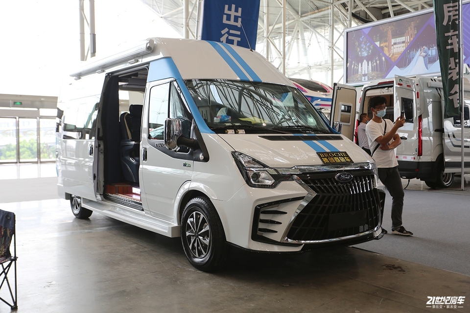 新世代Pro商旅车