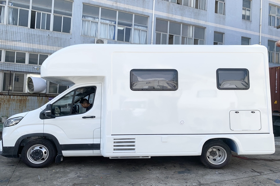 大通V90 C型房车