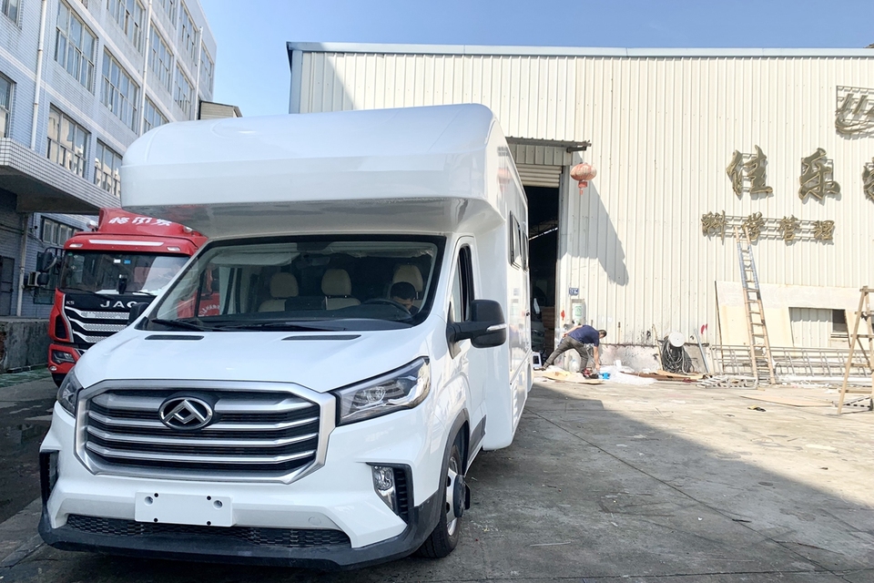 大通V90 C型房车