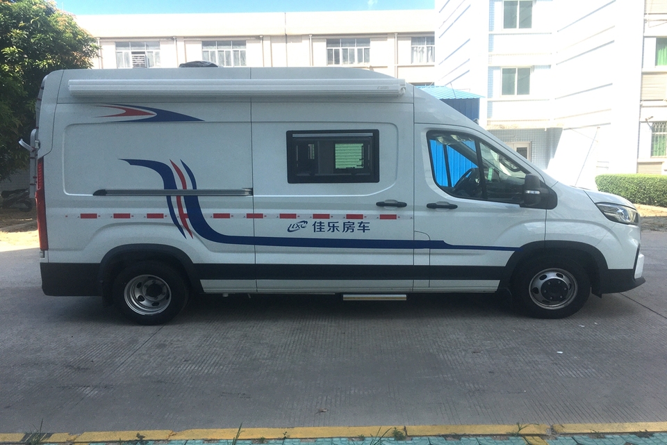 加长轴超高顶房车