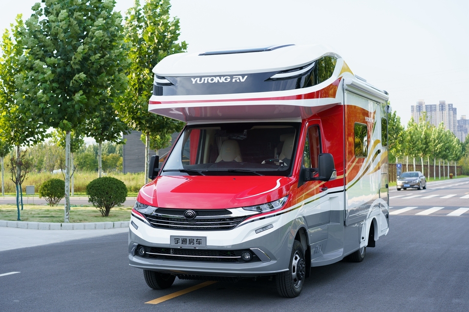 C670雍和脸谱房车