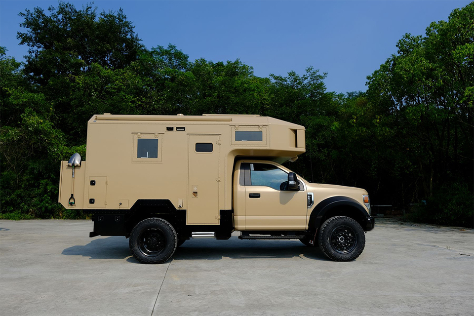 2022款越野房车
