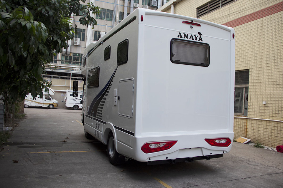 五十铃700P诺亚方舟C型房车