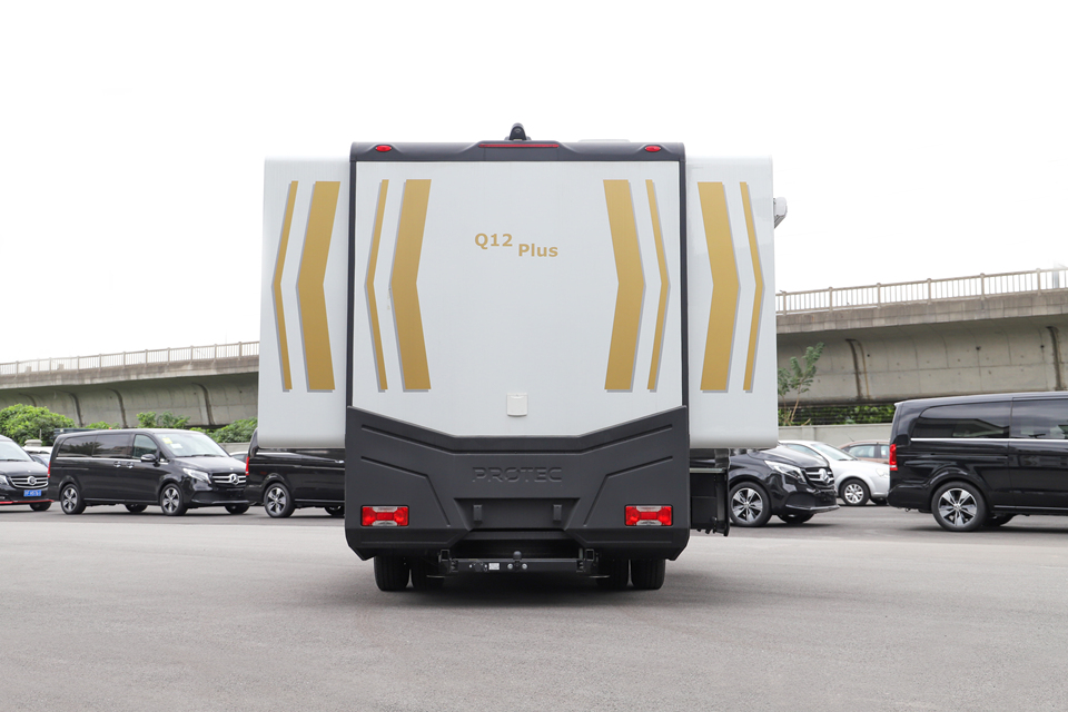 Q12 Plus