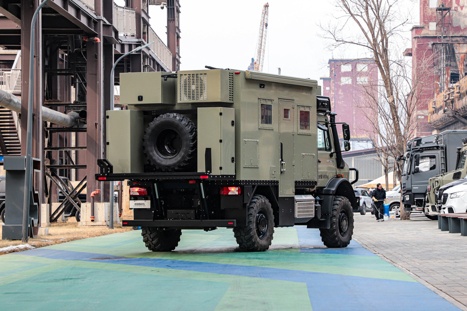 U4023 4×4