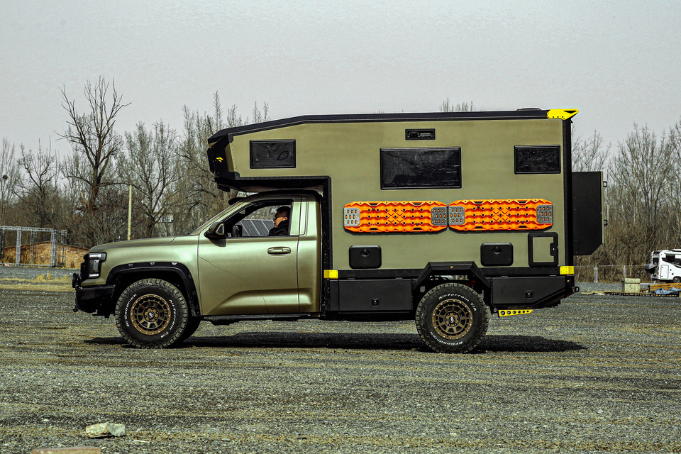 四驱豪华越野版