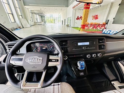 驾驶舱