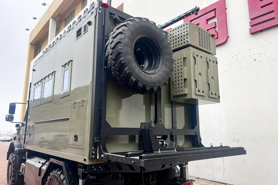 U4023