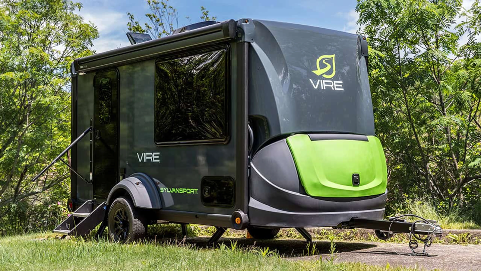 反常规设计！垂直墙体拖挂房车 SylvanSport Vire，专为探险而生