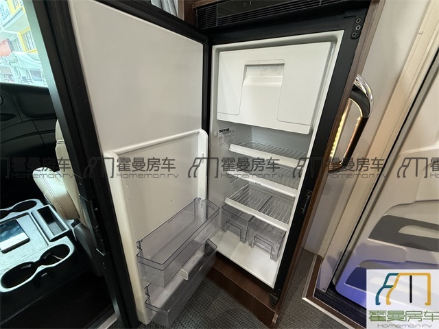 依维柯房车 2024款雅升依维柯C型房车