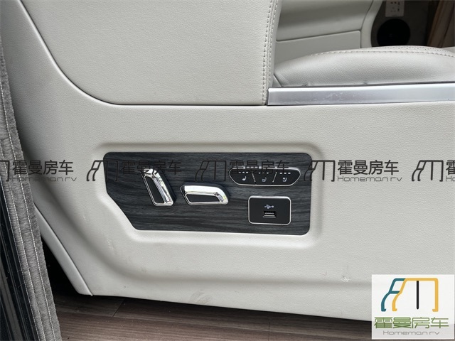 福特房车 2021款齐星福特全顺低顶全升顶房车