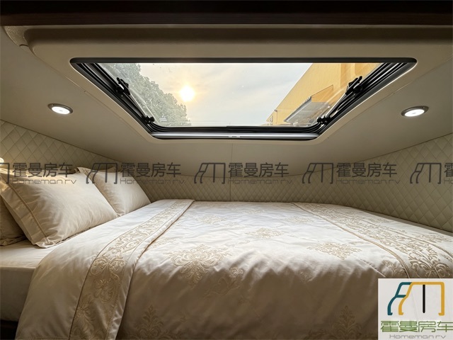 依维柯房车 2024款雅升依维柯C型房车