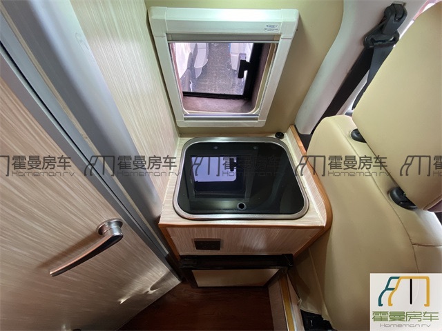 福特房车 2019 款江铃福特 B 型房车