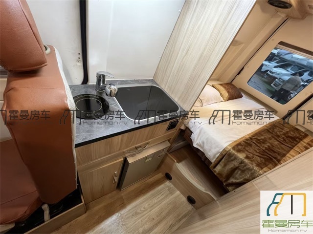 大通房车 2018款上汽大通MAXUSRV80原厂B型房车