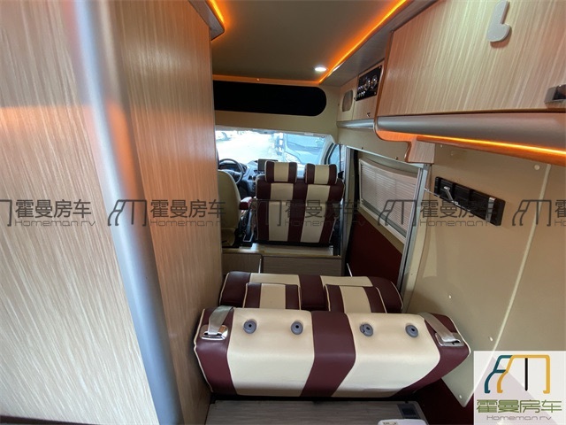 福特房车 2019 款江铃福特 B 型房车