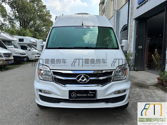 大通房车 2017款卫航大通V80 长轴高顶B型房车
