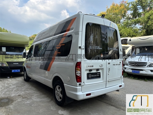 大通房车 2017款卫航大通V80 长轴高顶B型房车