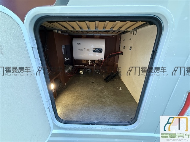 金杯房车 2017款华晨佰斯威金杯大海狮C型房车