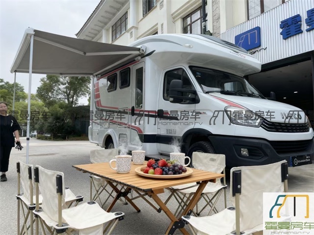 依维柯房车 2021 款 依维柯欧胜 齐星 C型大额头升顶房车