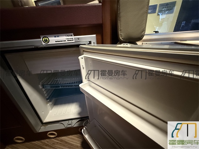 金杯房车 2017款华晨佰斯威金杯大海狮C型房车