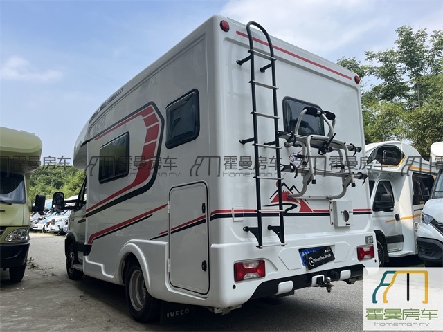 依维柯房车 2021 款 依维柯欧胜 齐星 C型大额头升顶房车