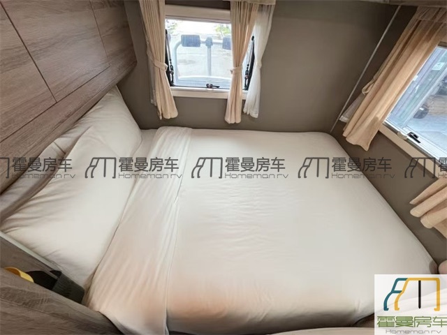 依维柯房车 2021 款 依维柯欧胜 齐星 C型大额头升顶房车