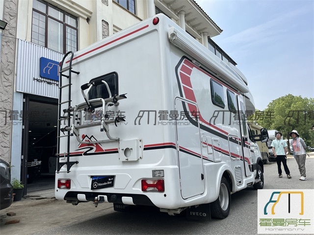 依维柯房车 2021 款 依维柯欧胜 齐星 C型大额头升顶房车