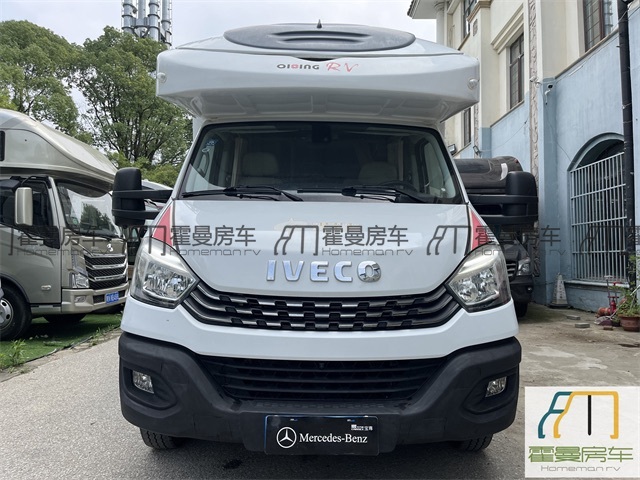 依维柯房车 2021 款 依维柯欧胜 齐星 C型大额头升顶房车